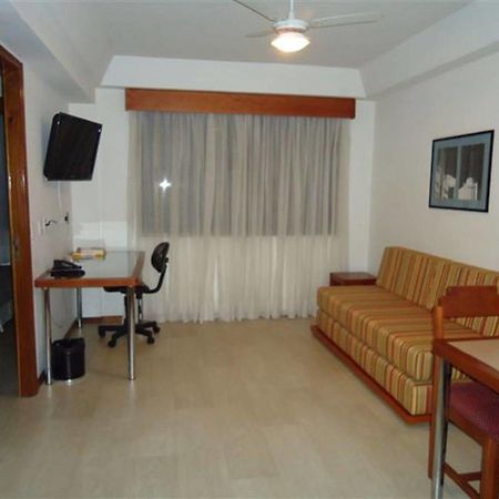 Collins Trade Hotel Porto Alegre Esterno foto