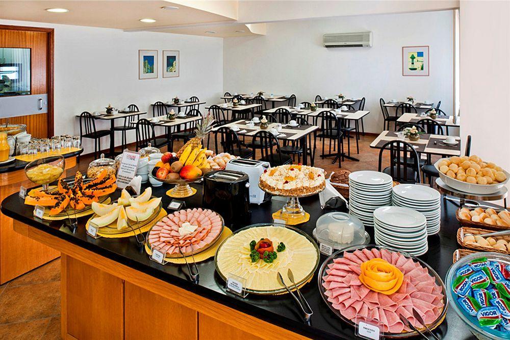 Collins Trade Hotel Porto Alegre Esterno foto