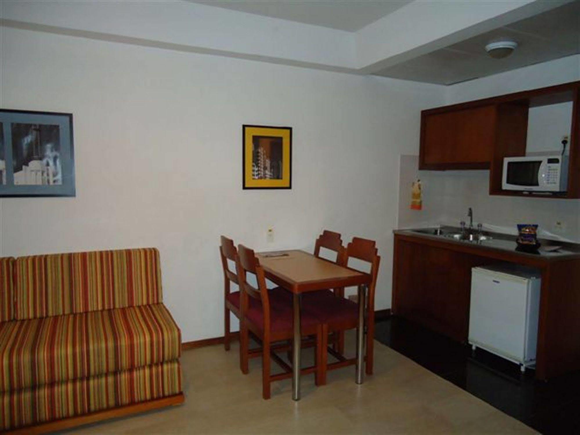 Collins Trade Hotel Porto Alegre Esterno foto